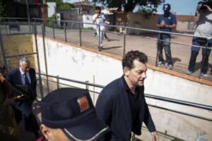 La pisada “forzada” de Isak Andic antes de caer al vacío, indicio en la investigación
