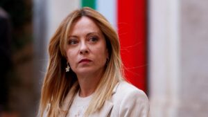 Meloni insta a los aliados europeos a cerrar fronteras por el ébola