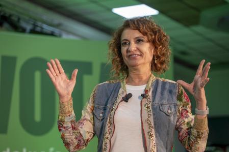 La candidata socialista a la presidencia de la Junta de Andalucía, María Jesús Montero,ayer en Martos, Jaén.