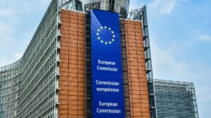 Queda en el limbo normativa europea para stablecoins por presiones políticas