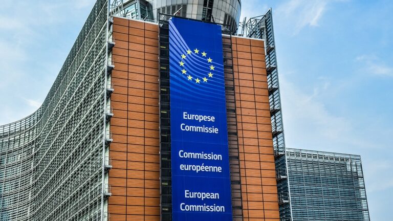 Queda en el limbo normativa europea para stablecoins por presiones políticas