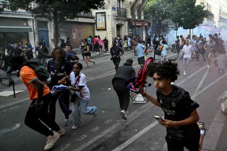 Vandalismo y cargas policiales en París