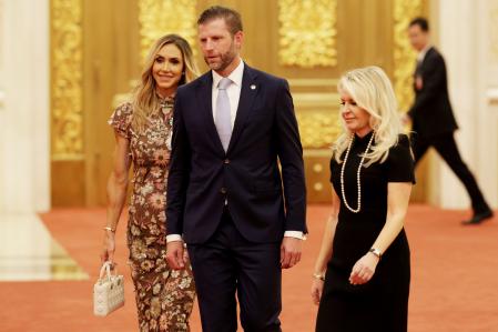 Eric Trump y su esposa Lara, símbolo de una presidencia que mezcla familia y negocios&nbsp;