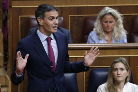 Sánchez en el pleno de esta semana tras conocerse la imputación de Zapatero