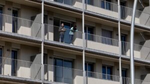 Cada vez más difícil: ¿cuántos años de salario necesitas hoy para comprar una vivienda