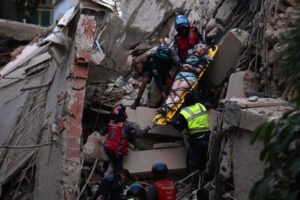Dos potentes terremotos en Venezuela provocan el derrumbe de edificios y numerosos muertos