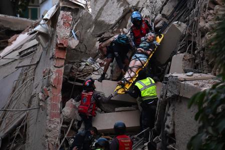 Dos potentes terremotos en Venezuela provocan el derrumbe de edificios y numerosos muertos
