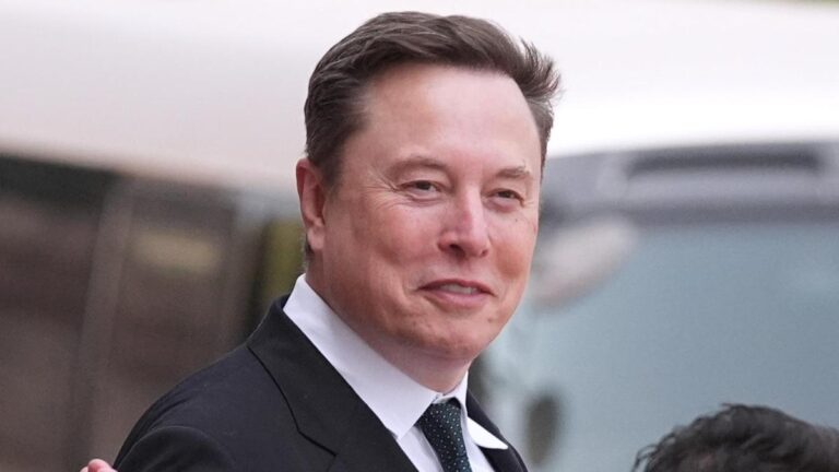 Elon Musk aspira a ser el primer billonario del mundo con la salida a bolsa de SpaceX