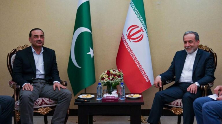 Irán acuerda con EE.UU. no producir ni adquirir armas nucleares en el borrador del pacto de paz