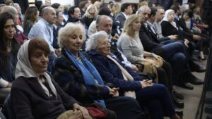 Muere ‘Taty’ Almeida, dirigente histórica del movimiento de Madres de la Plaza de Mayo