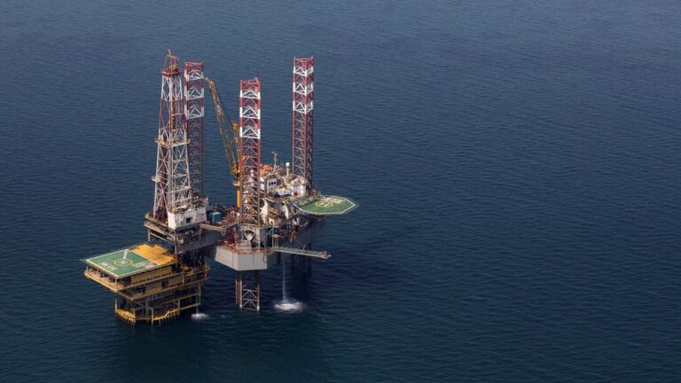 Mueren 14 personas al estrellarse un helicóptero de la petrolera Aramco en Arabia Saudí