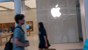 Apple supera a Nvidia y recupera el puesto de empresa más valiosa del planeta