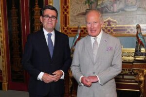 Burnham se estrena en Downing Street prometiendo medidas “inmediatas” para abaratar el coste de la vida