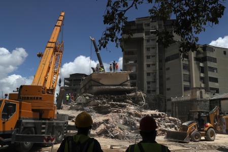 Equipos de rescate trabajan sin descanso tras los terremotos en Venezuela&nbsp;