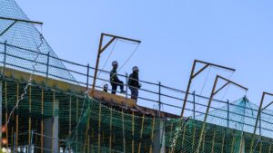 Constructores y sindicatos piden apoyo parlamentario al decreto ley de vivienda