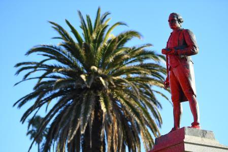Cook contra los “llorones ‘woke’”: Nueva Zelanda discute nombrar un ferry en homenaje al colonizador de las islas