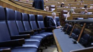 El Congreso tumba la senda de déficit para los Presupuestos con los votos de PP, Vox y Junts