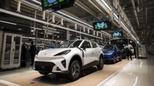 España fabrica un 2% menos de vehículos en el primer semestre