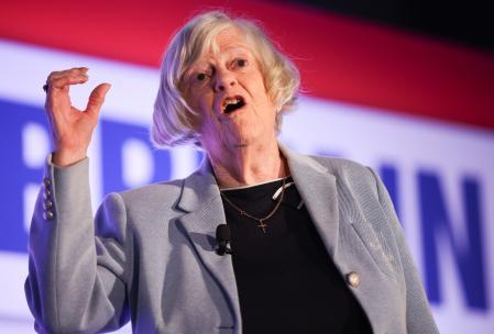 La parlamentaria Ann Widdecombe fue asesinada 20 minutos después de defender a Farage en una entrevista