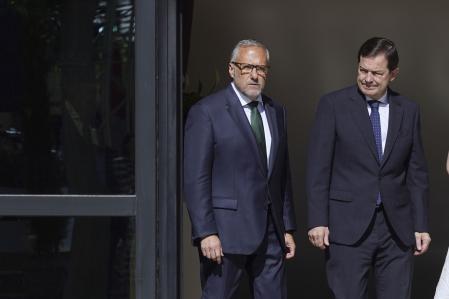 Castilla y León. Alfonso Fernández Mañueco (i) y Carlos Pollán (d)