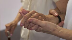 Una investigación alerta de la mayor vulnerabilidad de las residencias de las personas con dependencia ante el calor extremo
