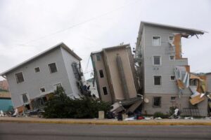 Venezuela ve lejos su reconstrucción un mes después del doble terremoto