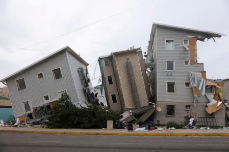 Venezuela ve lejos su reconstrucción un mes después del doble terremoto