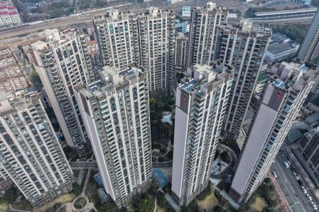 China condena a cadena perpetua al fundador de Evergrande, el magnate del ladrillo