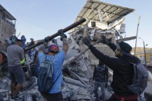 Colombia busca a más de 3.000 desaparecidos por el terremoto