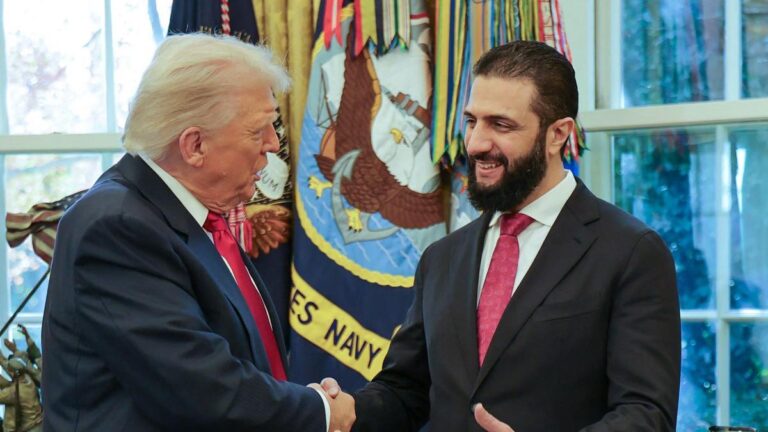 EE.UU. retira a Siria de la lista de “estados patrocinadores del terrorismo”