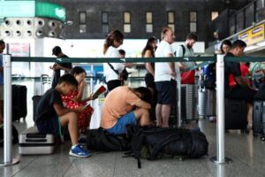El aeropuerto de Catania limita la llegada de vuelos por nueva actividad eruptiva del Etna