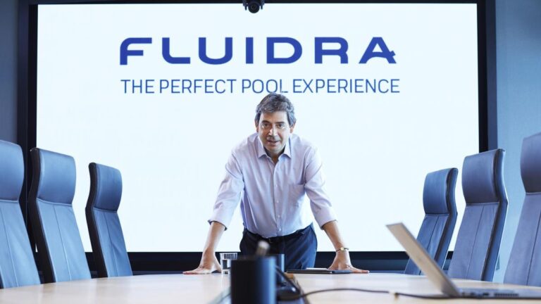 Fluidra gana un 7% menos hasta junio y compra la francesa Hydrapo
