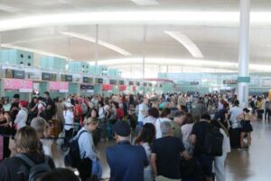 La huelga de Groundforce deja ya 3.000 maletas en tierra en el aeropuerto de Barcelona