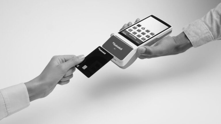 Pagar con tarjeta tiene premio: el ‘cashback’ retorna parte de los pagos a nuestra cuenta