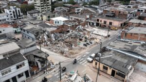 Suben a 331 los muertos por el terremoto de magnitud 7,4 de hace dos semanas en Colombia