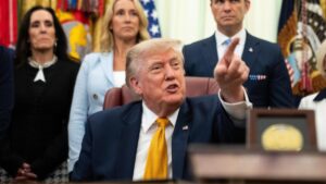 Trump considera que “la inmigración ilegal está matando” a Europa