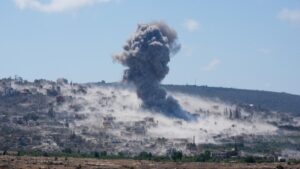 Ataques israelíes a una ciudad del sur del Líbano dejan 13 muertos entre ellos seis niños