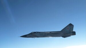 Cazas de Finlandia y Suecia interceptan aviones de guerra rusos sobre el Báltico