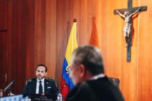Detenido un francotirador del ELN por planificar un atentado contra De la Espriella