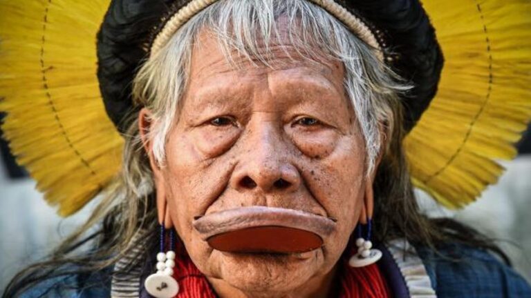 El líder indígena Raoni sufre un cáncer digestivo y recibe cuidados paliativos