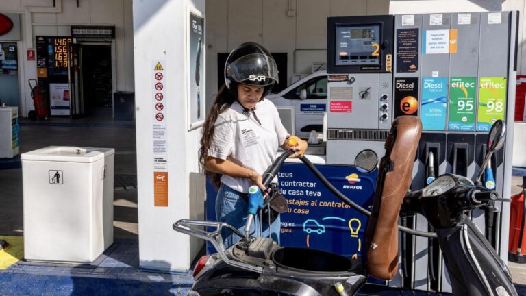El precio de la gasolina se dispara casi un 5% y alcanza su máximo desde agosto del 2022