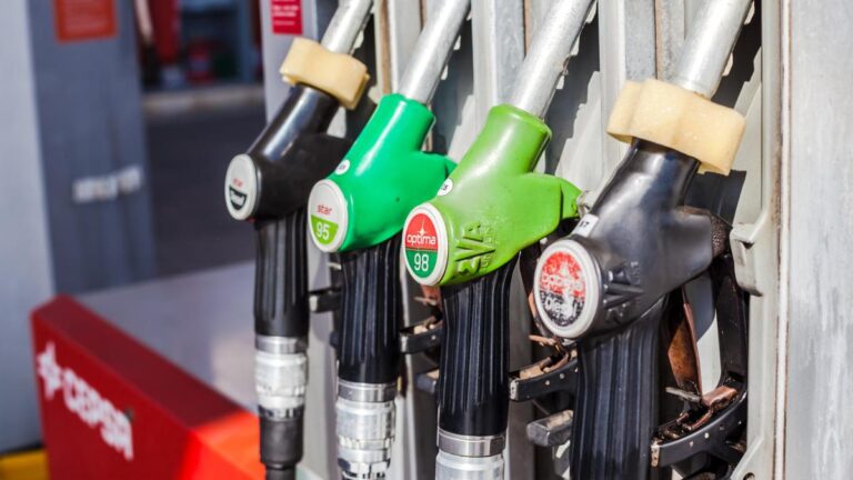 El precio de la gasolina sigue disparado y crece ya más de un 30% en los últimos tres meses