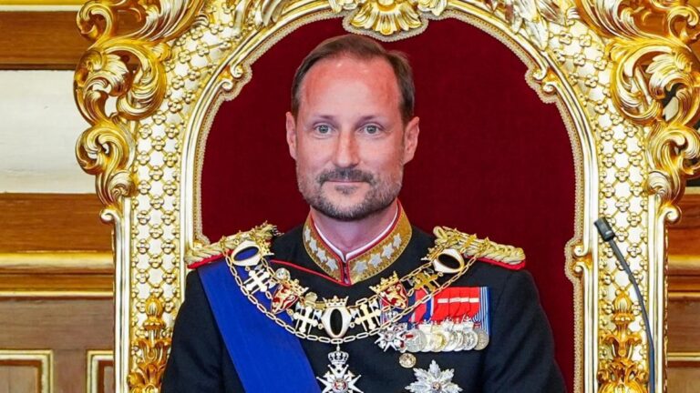 La jura como Rey de Noruega de Haakon VIII, en imágenes
