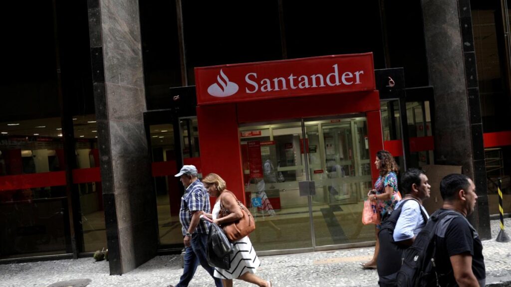 Santander prepara un ERE para sus filiales tecnológicas tras concluir el despliegue de plataformas