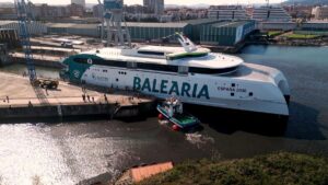 Baleària pone a flote su primer ‘fast ferry’ 100% eléctrico que conectará Tarifa y Tánger en 2027