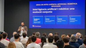 El nuevo Grado en IA y Robótica Aplicadas del TecnoCampus arranca con pleno de matriculaciones y lista de espera