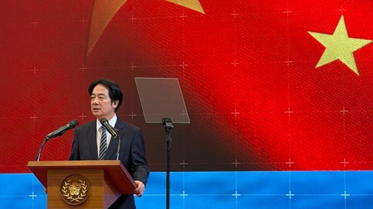 Estados Unidos detiene a una mujer por espiar para China y vigilar al hijo del presidente de Taiwán