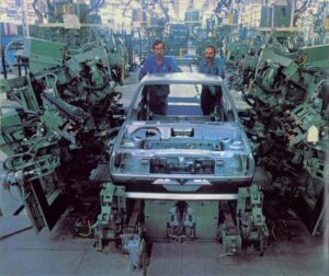 Ford Almussafes celebra con empleados y familias su medio siglo de industria en Valencia
