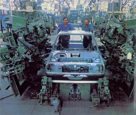 Ford Almussafes celebra con empleados y familias su medio siglo de industria en Valencia