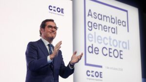 La CEOE considera “inadmisible” la huelga general y duda de su encaje legal
